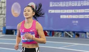 在这里